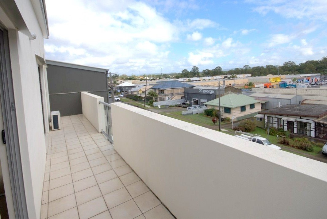 8/29 George Street SOUTHPORT 9