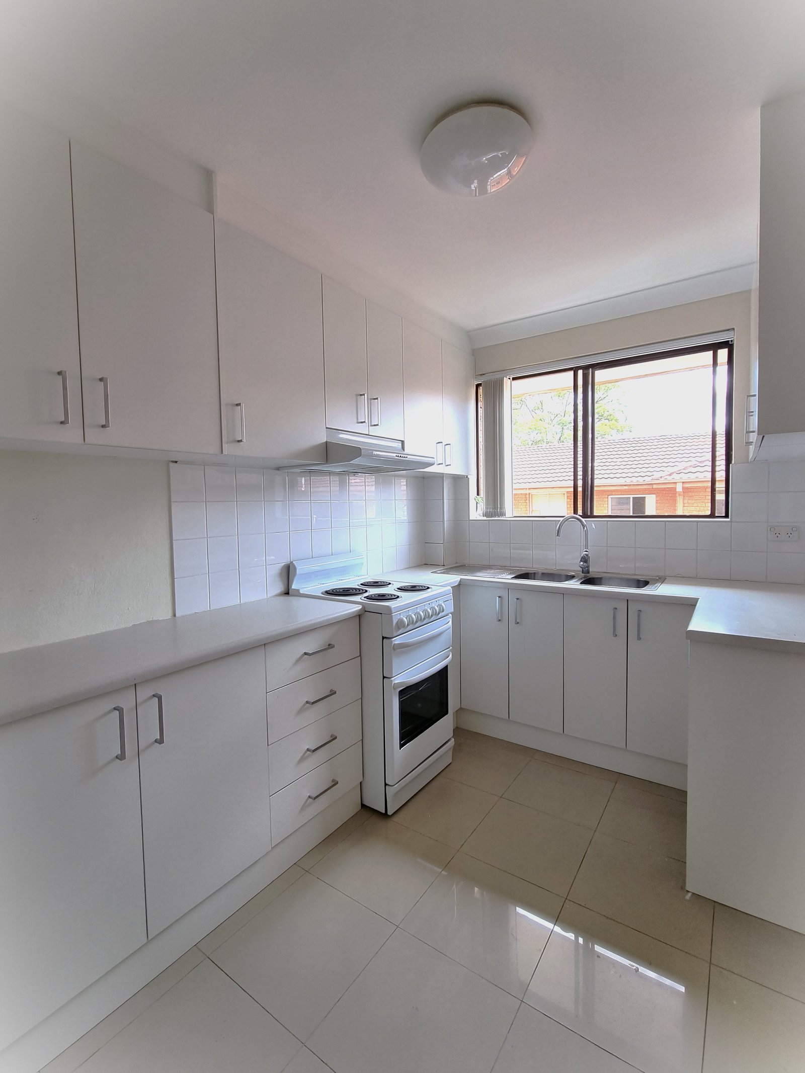 8/29 Nagle Street LIVERPOOL 2