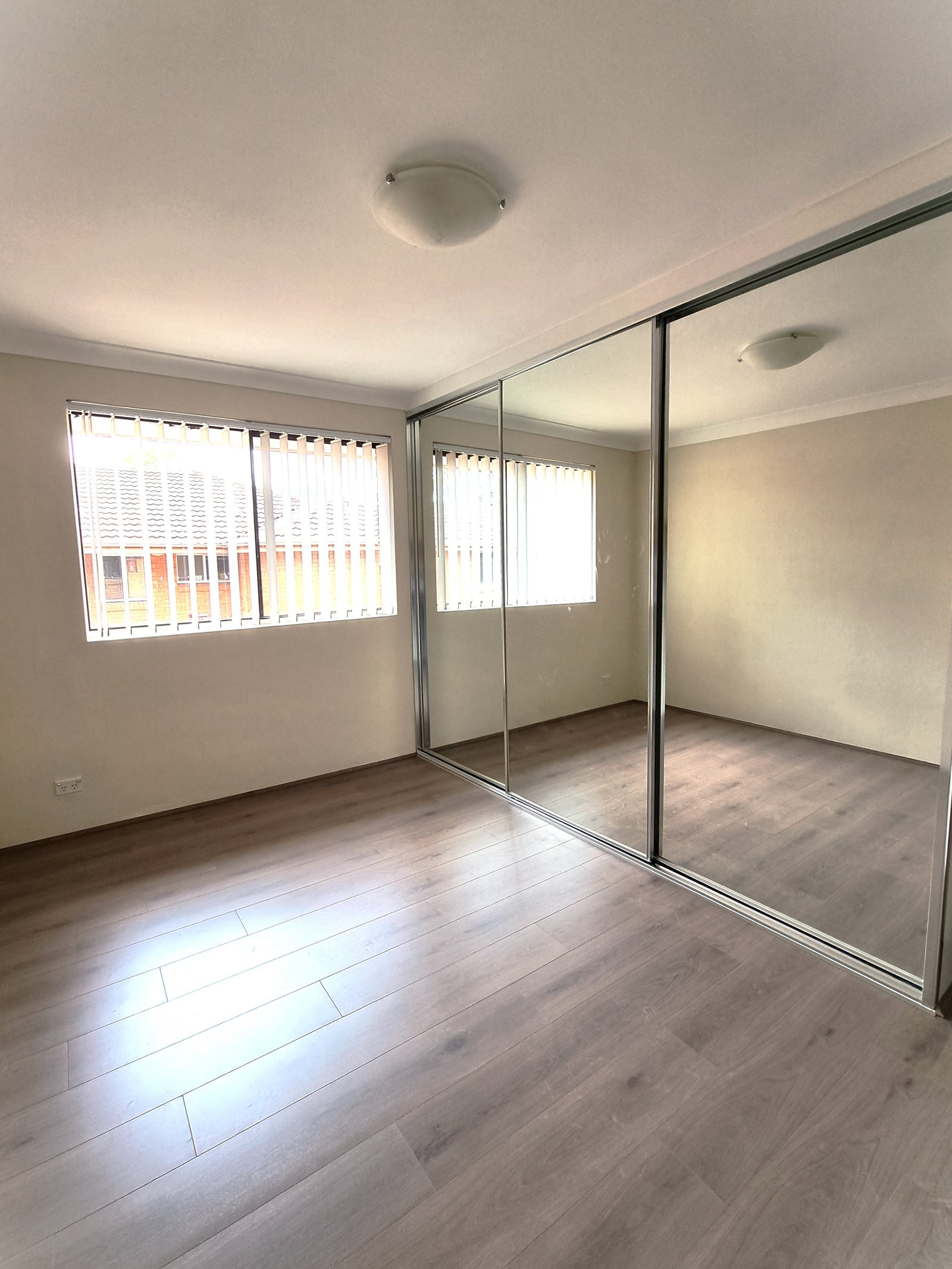 8/29 Nagle Street LIVERPOOL 4