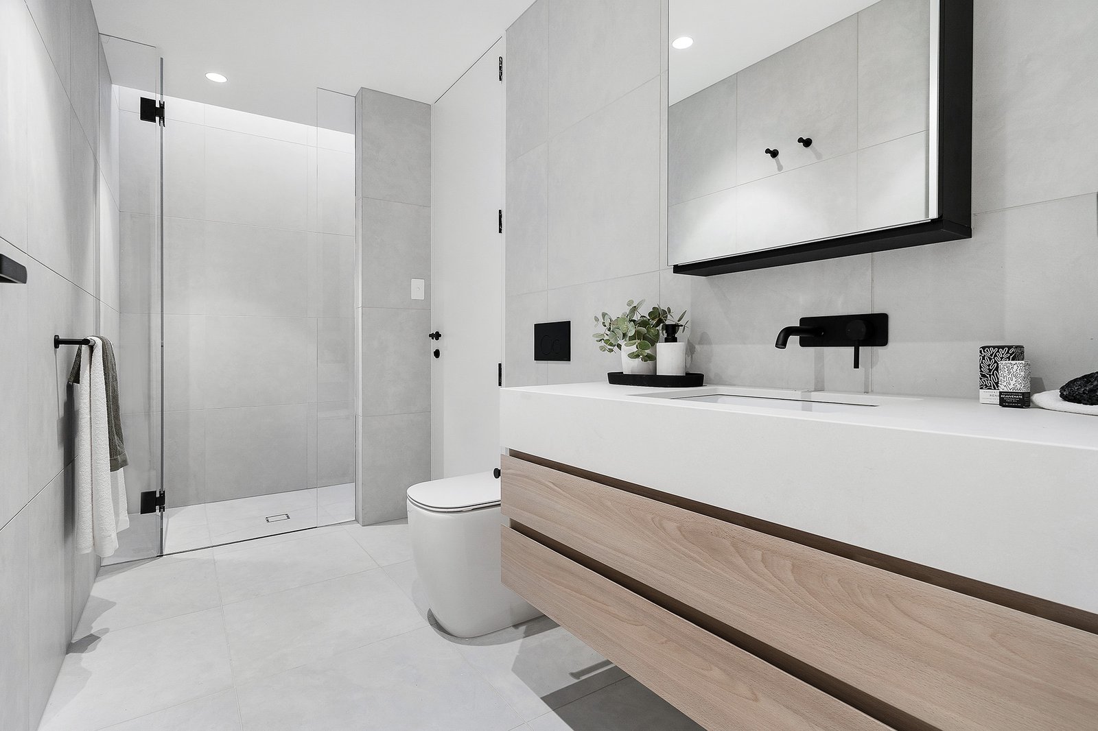 Real Estate and Property in 8/2a Dunlop Avenue, Kew, VIC