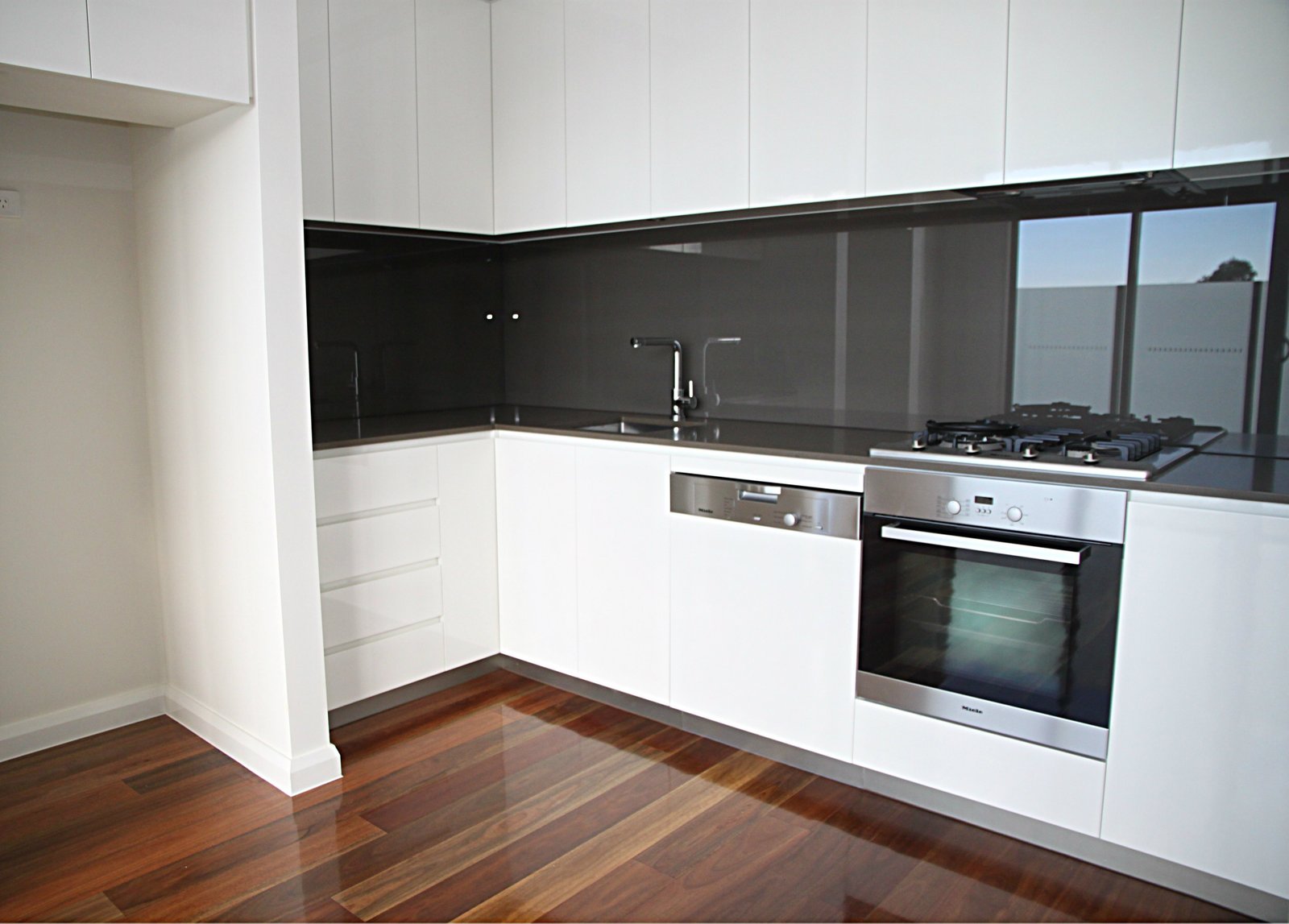 Gallery: 8/2a Hertford Street