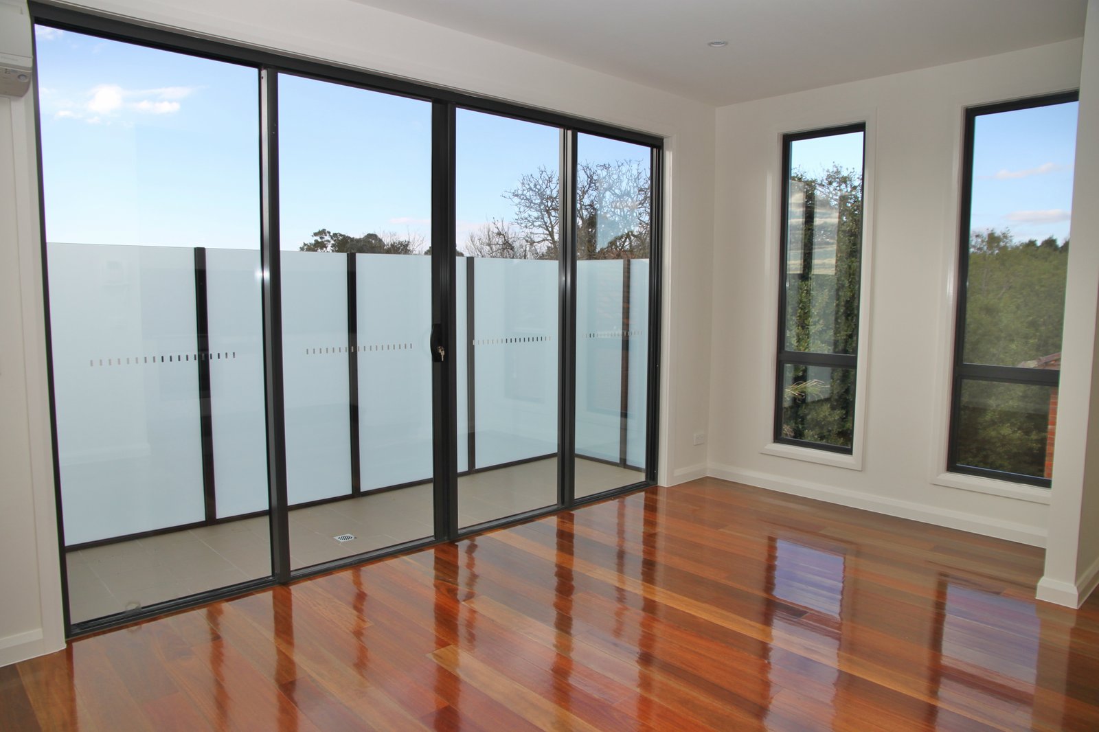Gallery: 8/2a Hertford Street