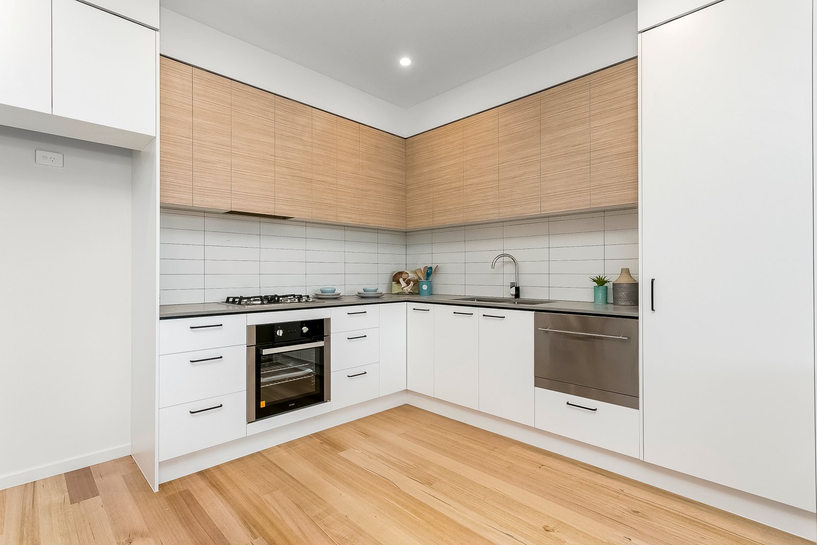 Gallery: 8/2a Newberry Avenue