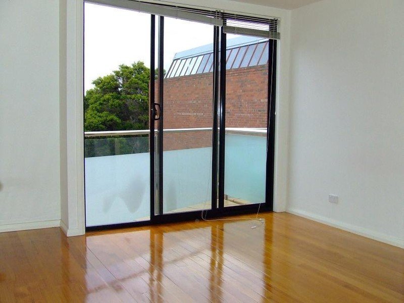 Gallery: 8/2A Simpson Street