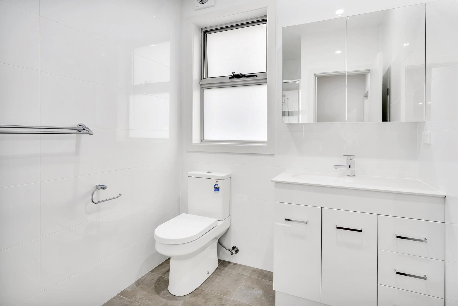 82B Macquarie Street CHIFLEY 5