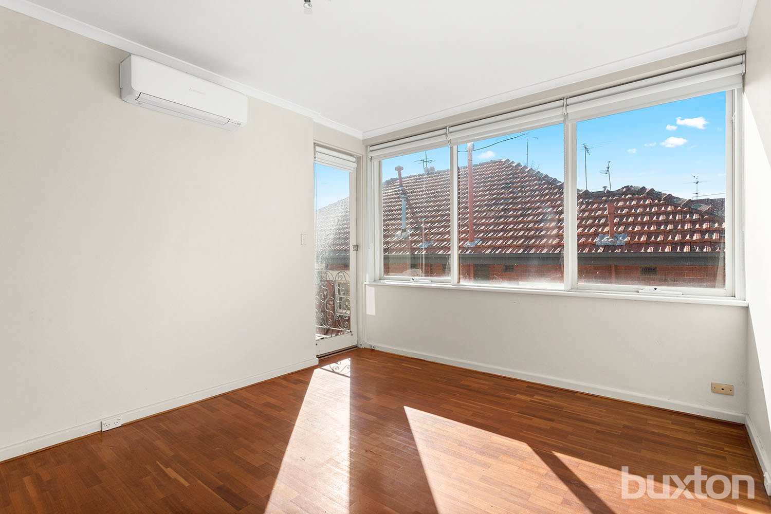 Gallery: 8/3-5 Coleridge Street