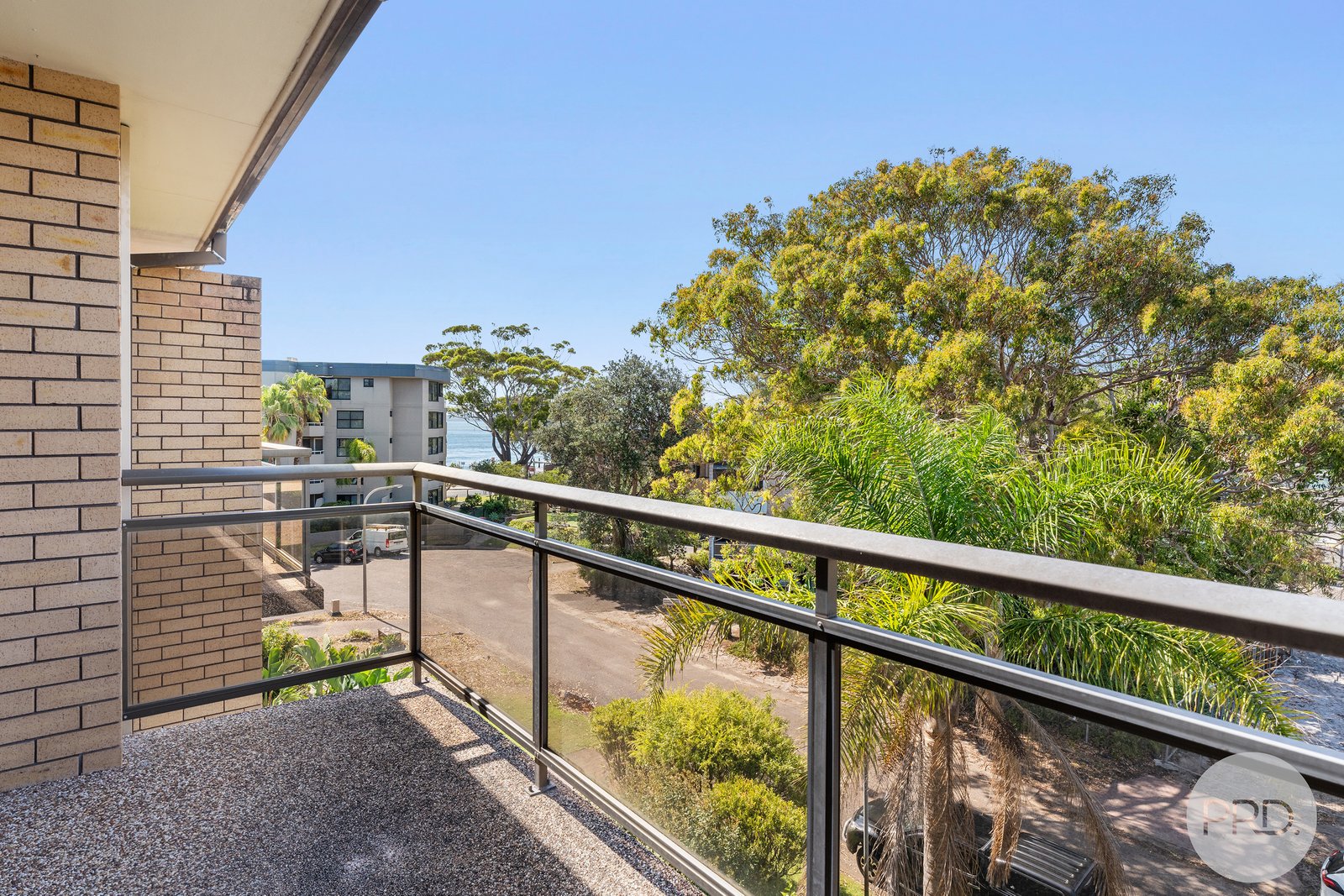 8/3-7 Columbia Close NELSON BAY 3