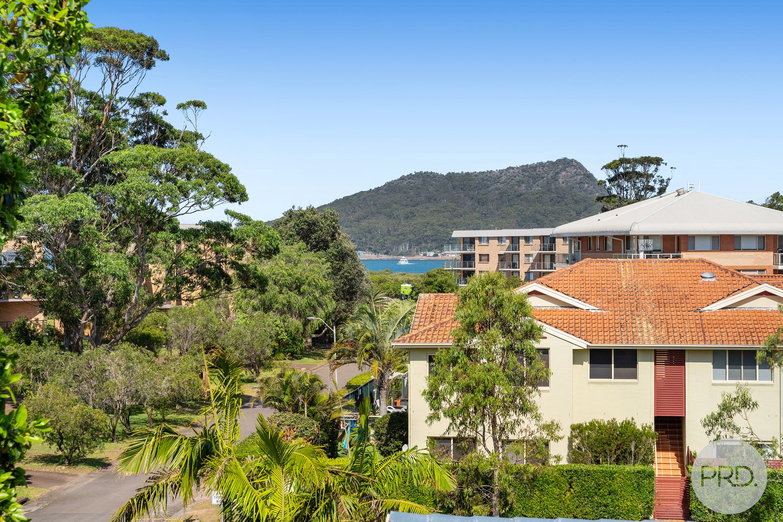 8/3-7 Columbia Close NELSON BAY 11