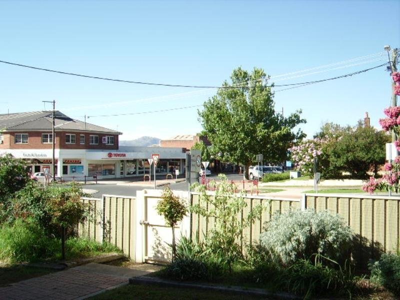 83-87 Capper Street TUMUT 8