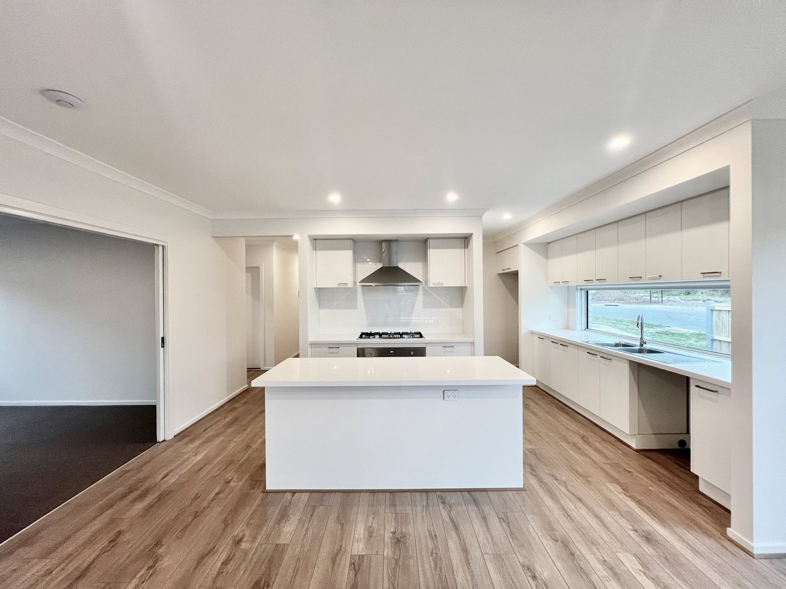 Gallery: 83-87 Grassland Grove