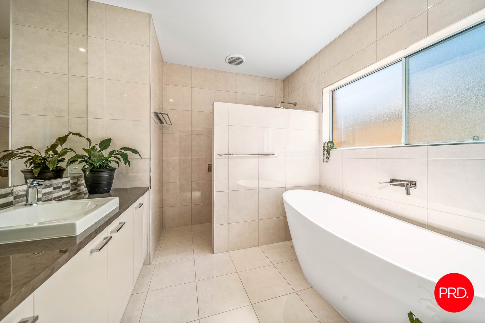 83 Bassett Drive STRATHFIELDSAYE 16