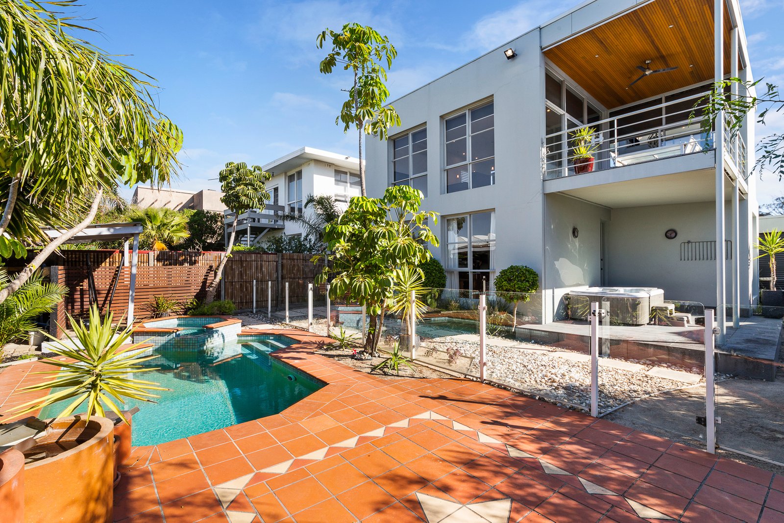 Gallery: 83 Beach Road