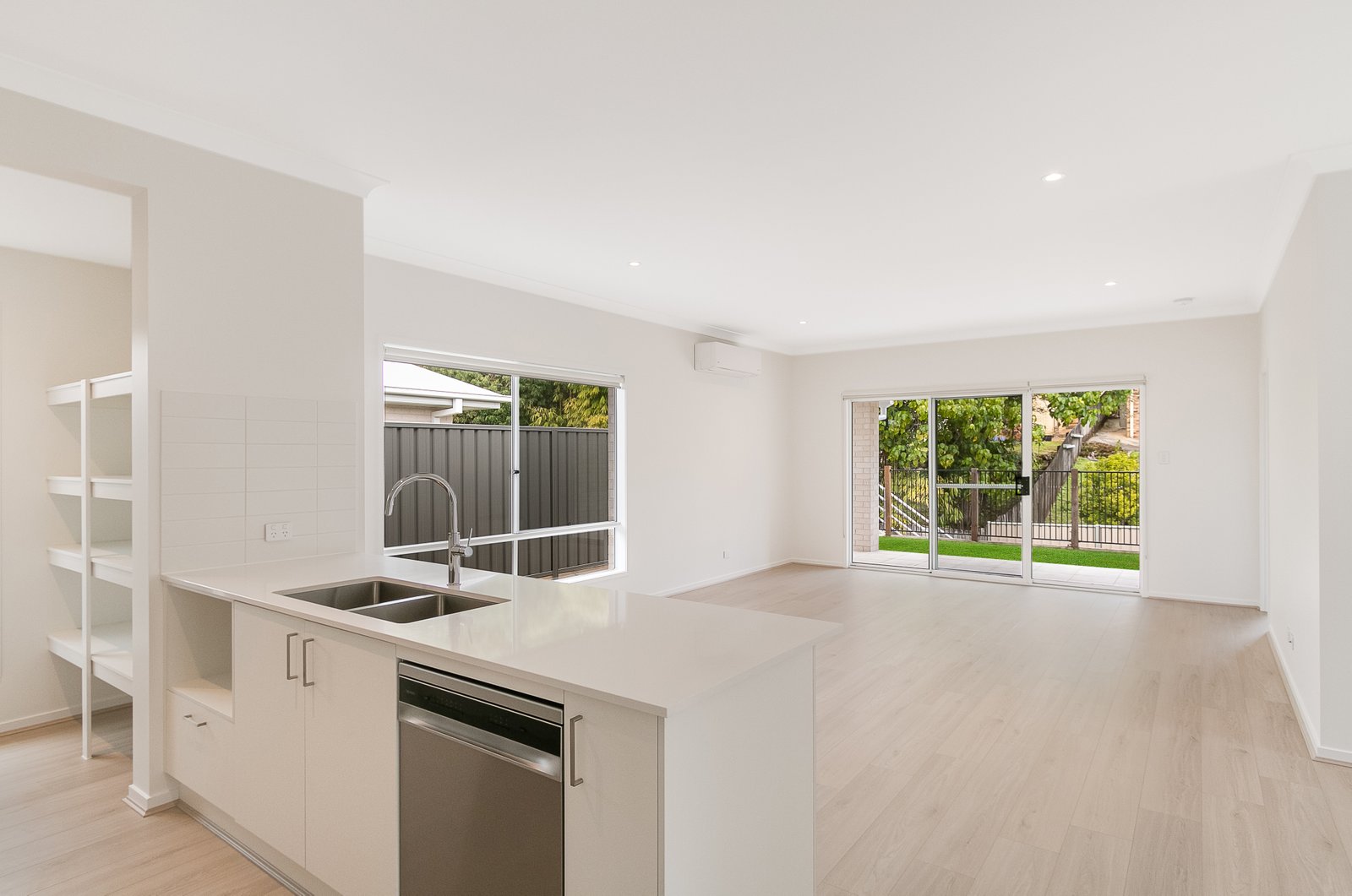 83 Bowen Loop CUDGEN 3