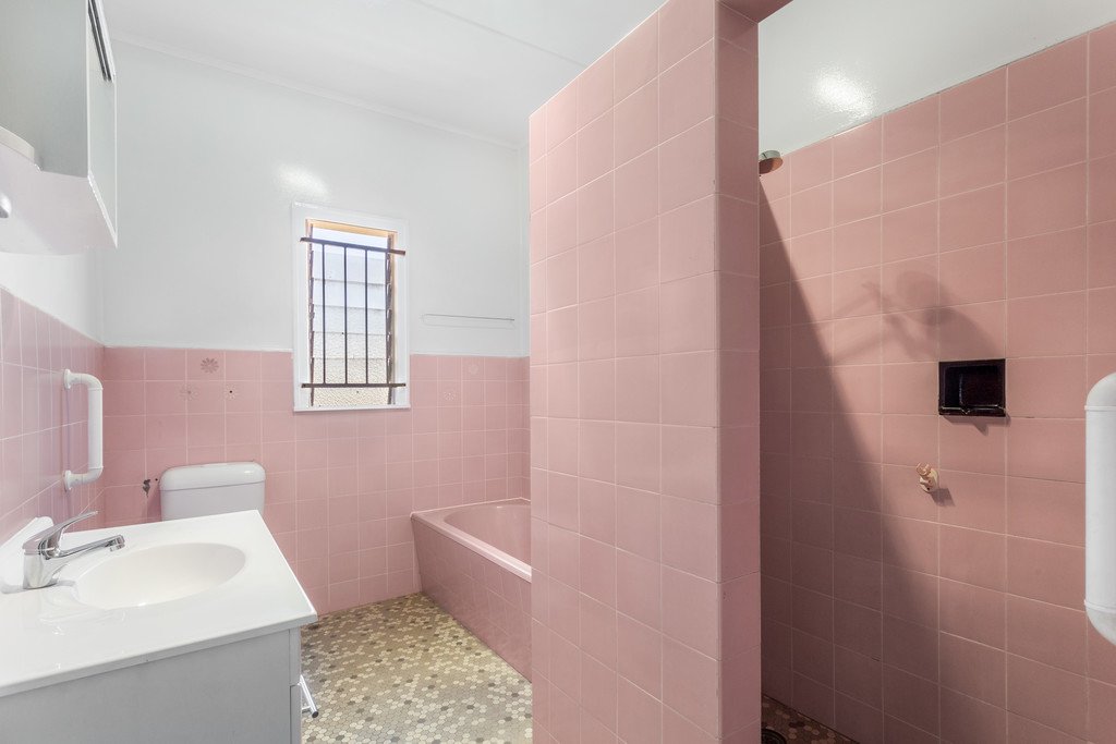 83 Charlie Street ZILLMERE 8