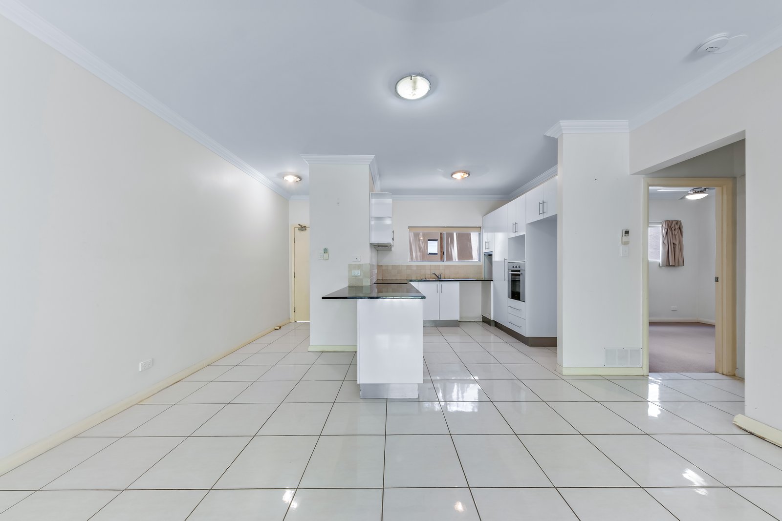 8/3 Deloraine Close CANNONVALE 3