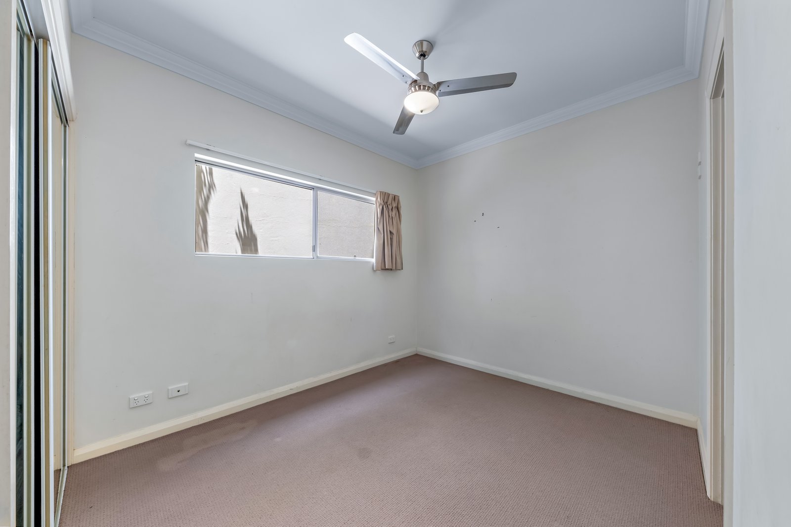 8/3 Deloraine Close CANNONVALE 7