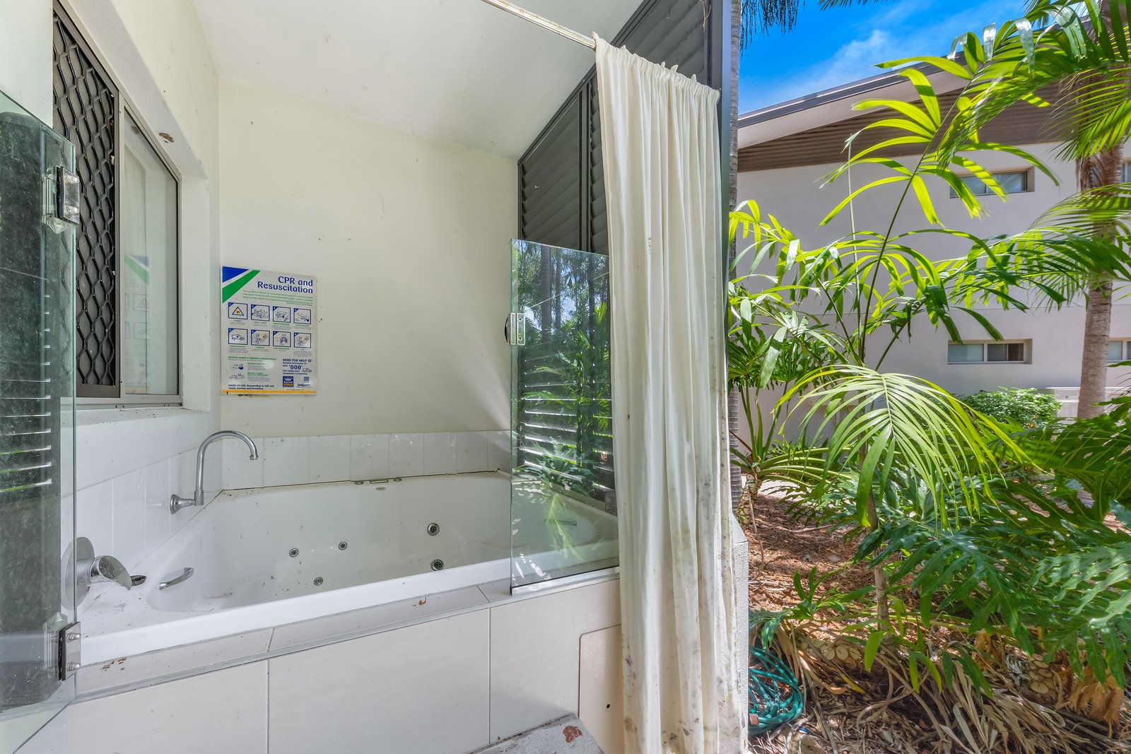 8/3 Deloraine Close CANNONVALE 10