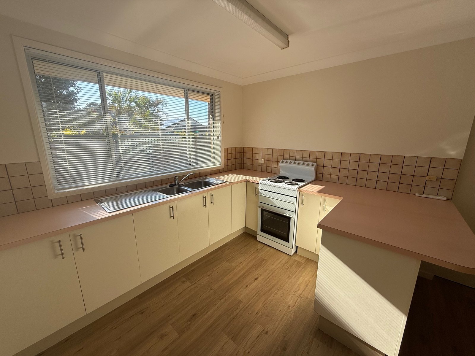 8/3 Donn-Patterson Drive COFFS HARBOUR 7