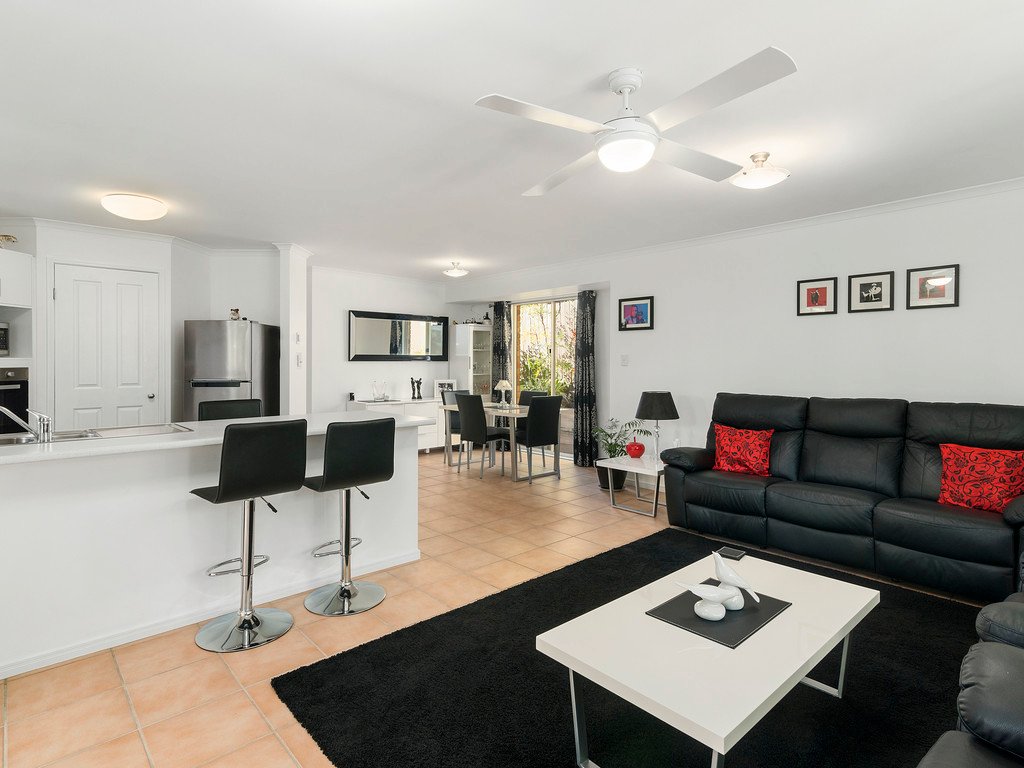 83 Dutton St  COOLANGATTA 5