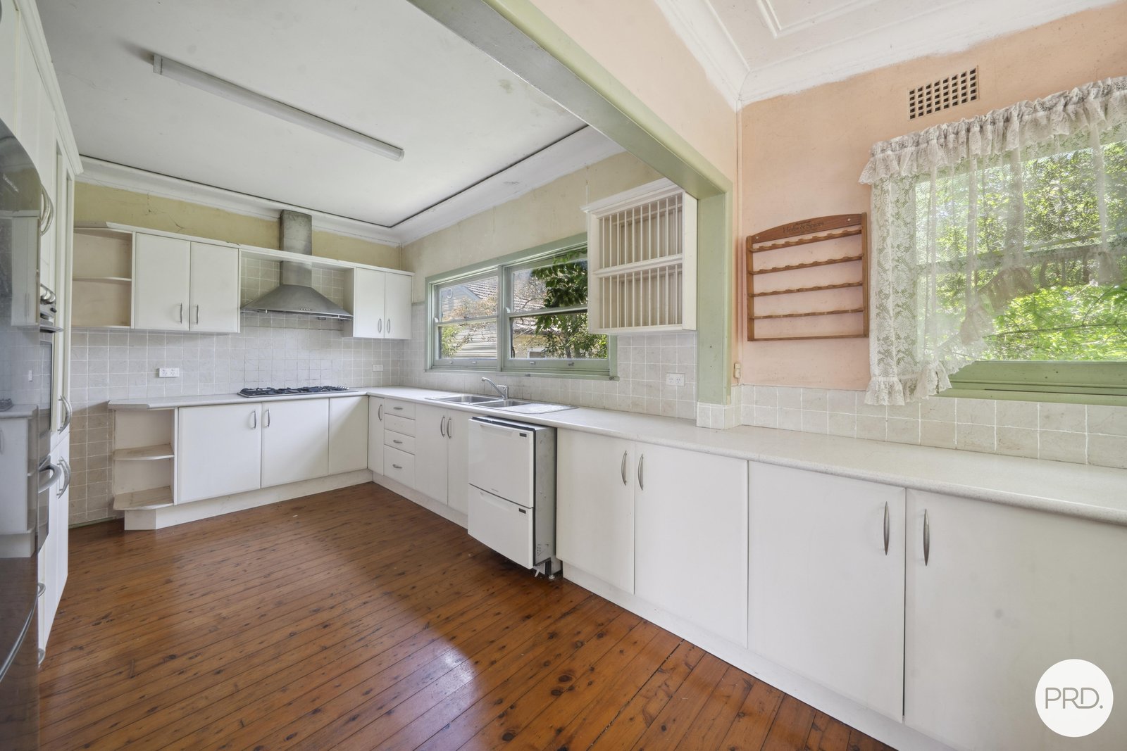 83 Hawkesbury Road SPRINGWOOD 4