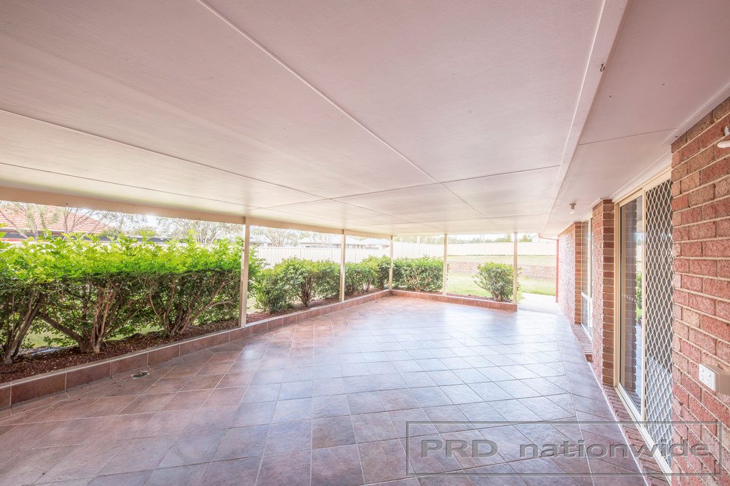 83 High Street GRETA 7