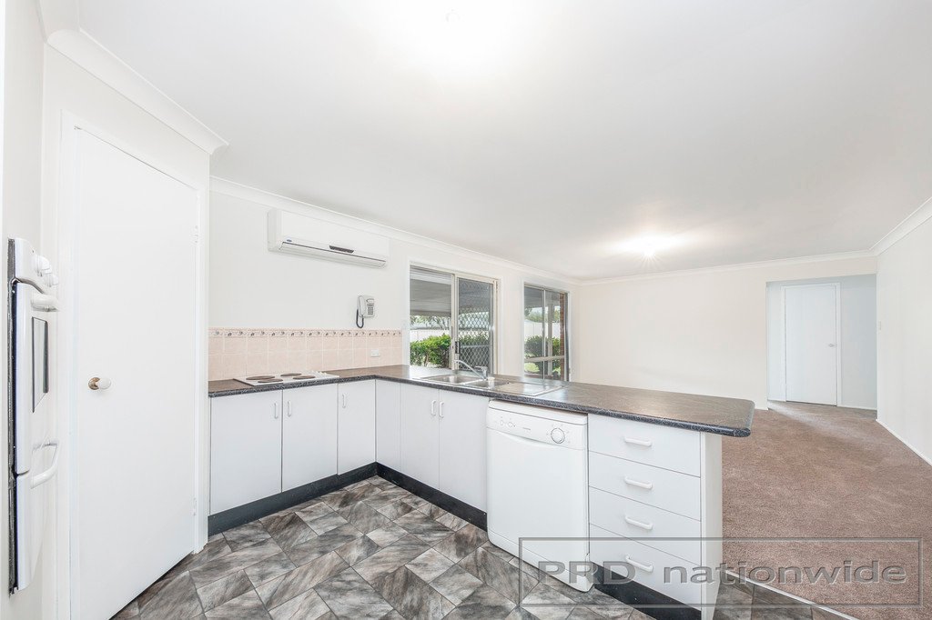 83 High Street GRETA 16