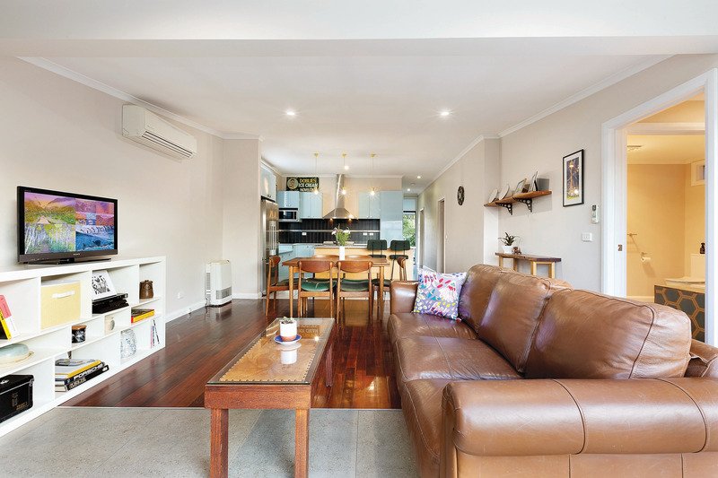 Gallery: 83 Humffray Street North
