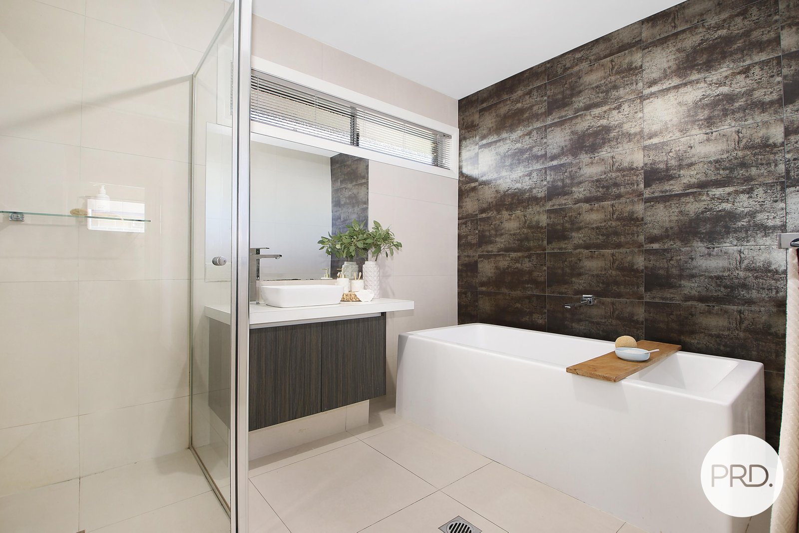 83 Jacaranda Street WEST ALBURY 11