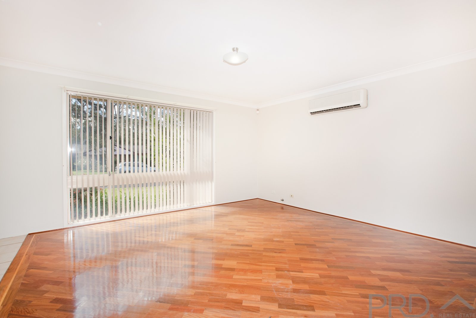 83 John Arthur Avenue THORNTON 2