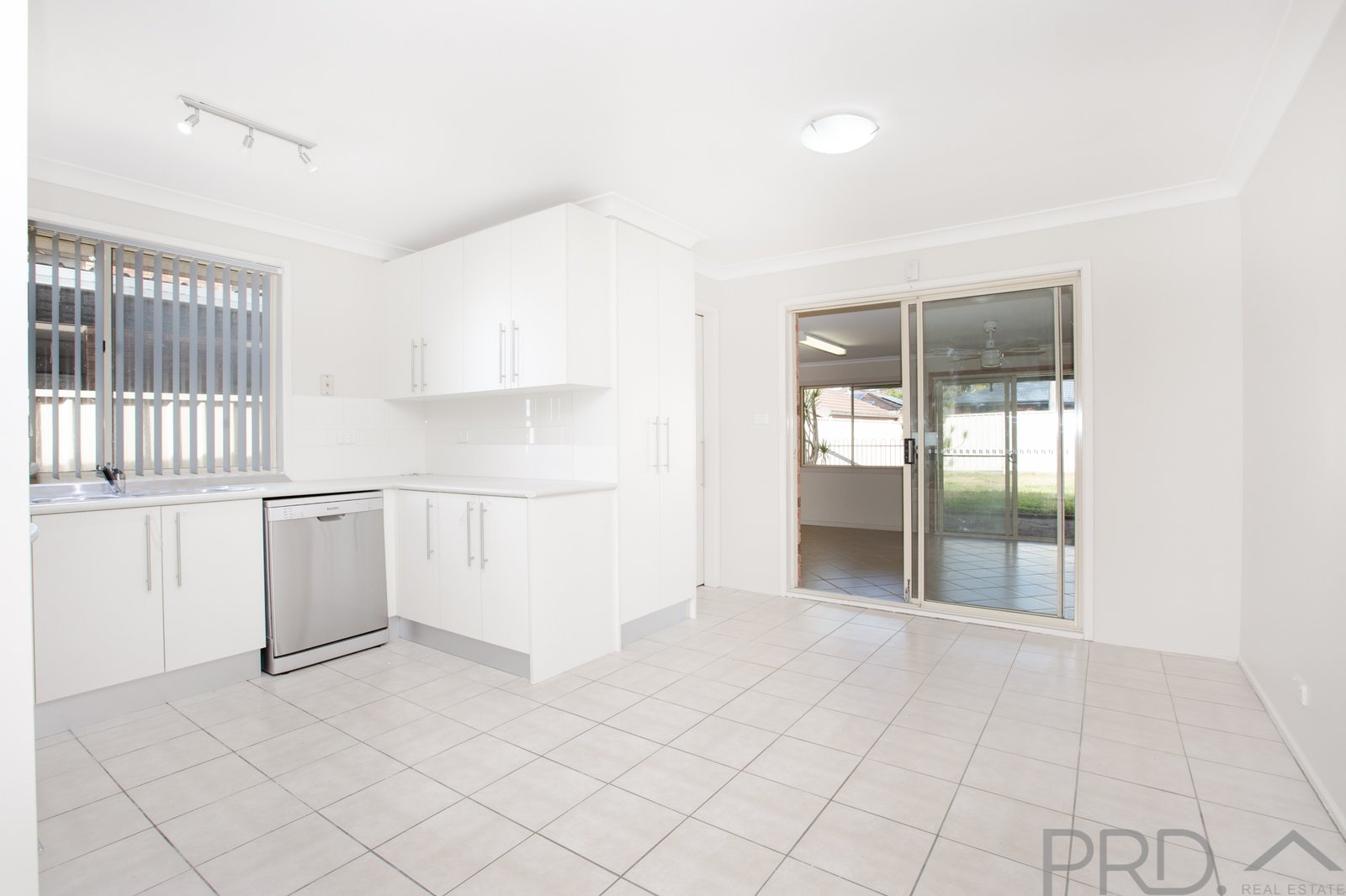 83 John Arthur Avenue THORNTON 6