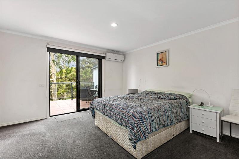 Gallery: 8/3 Johnston Street