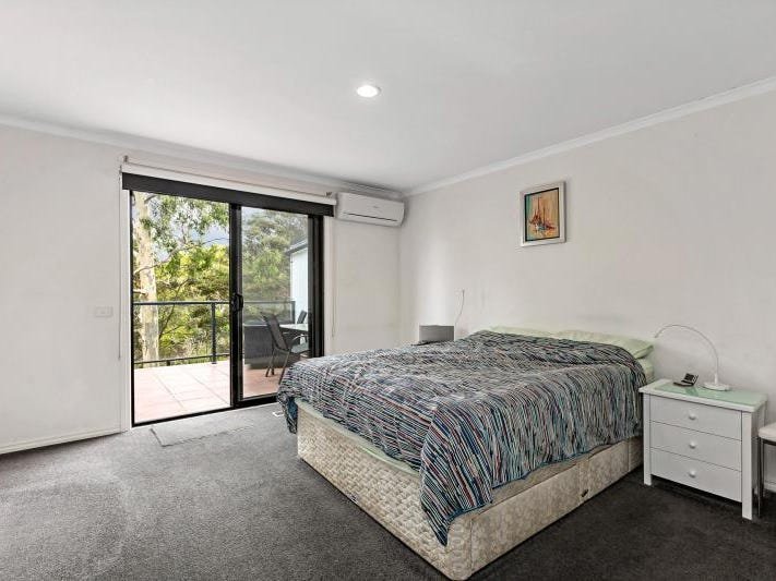 Gallery: 8/3 Johnston Street