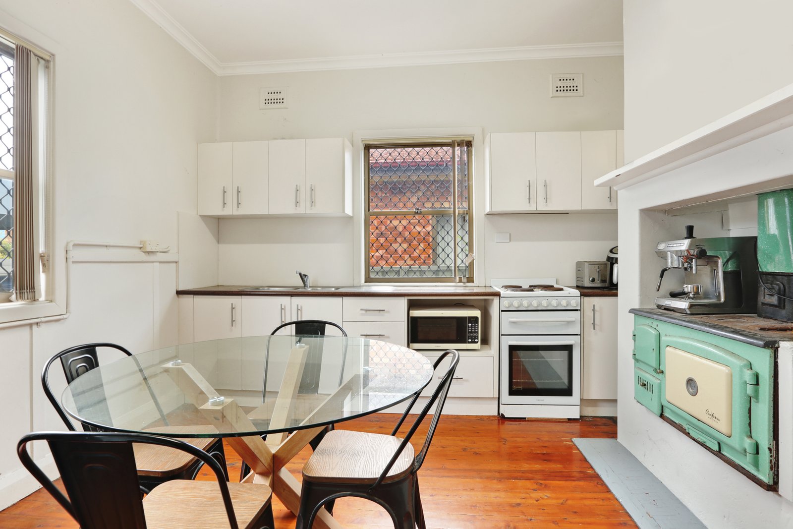 83 Kenny Street WOLLONGONG 5