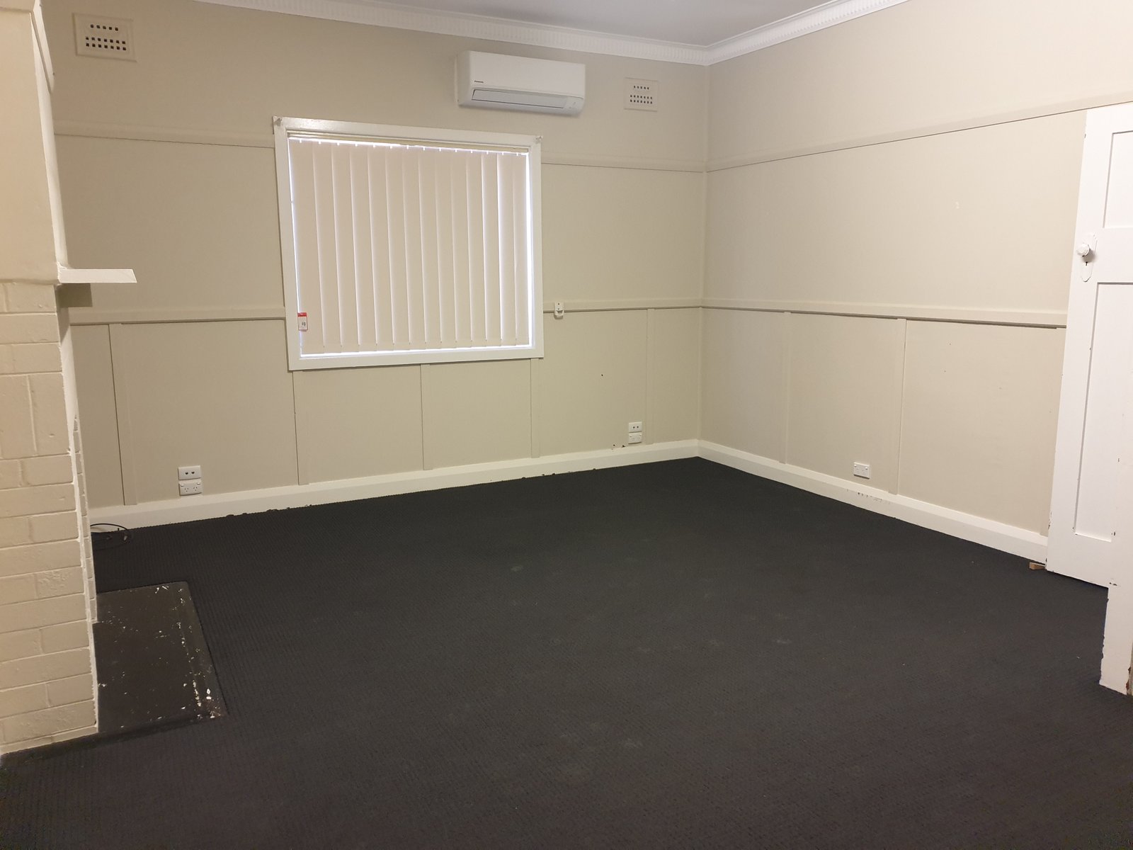 83 Kenny Street WOLLONGONG 5
