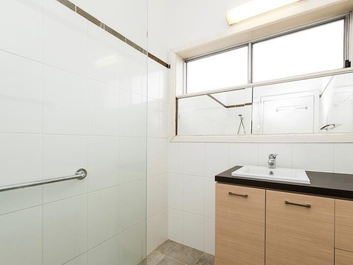 Gallery: 83 Kernot Street