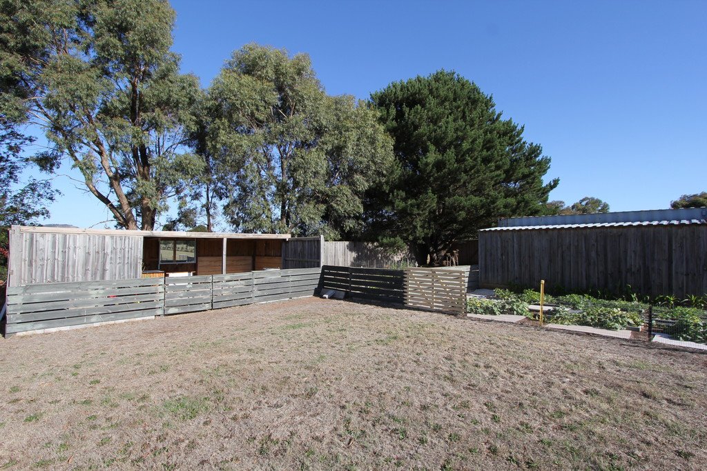 83 Kimberley Drive WAUBRA 2
