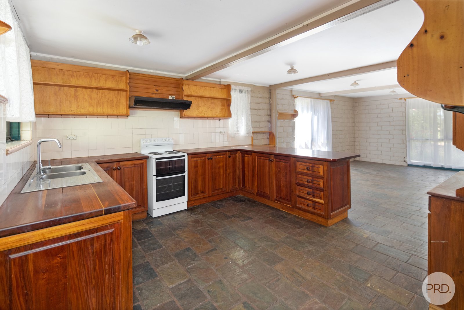 83 Laurence Drive SNAKE VALLEY 5