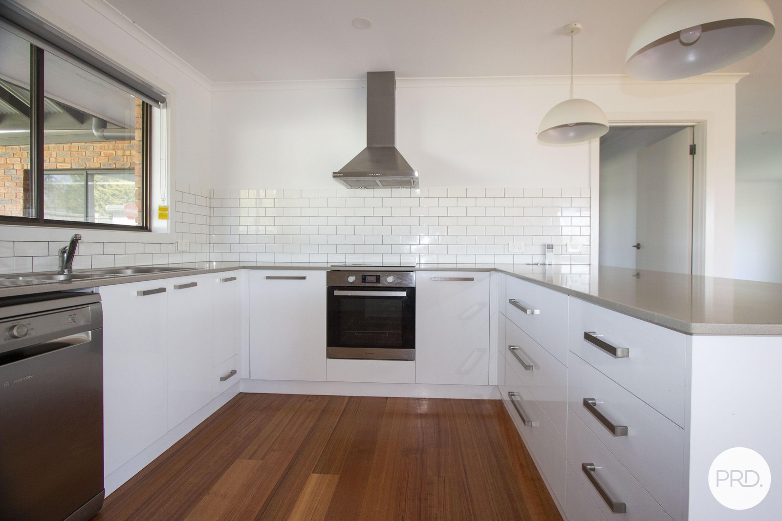 83 Main Street GORDON 5