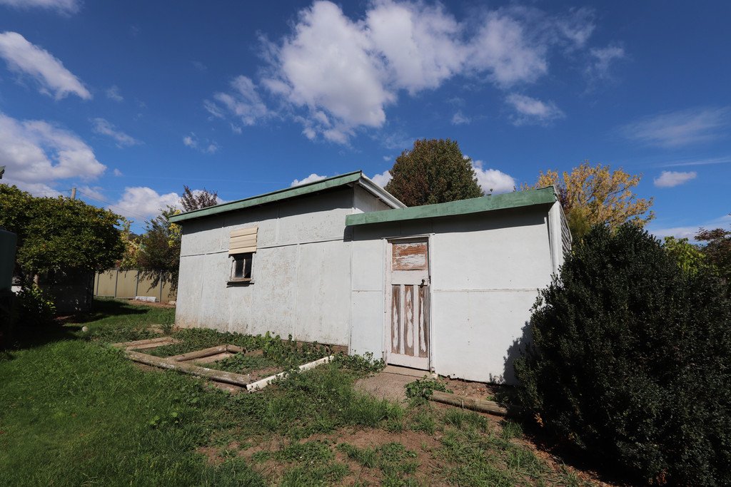 83 Murray St  TUMBARUMBA 13