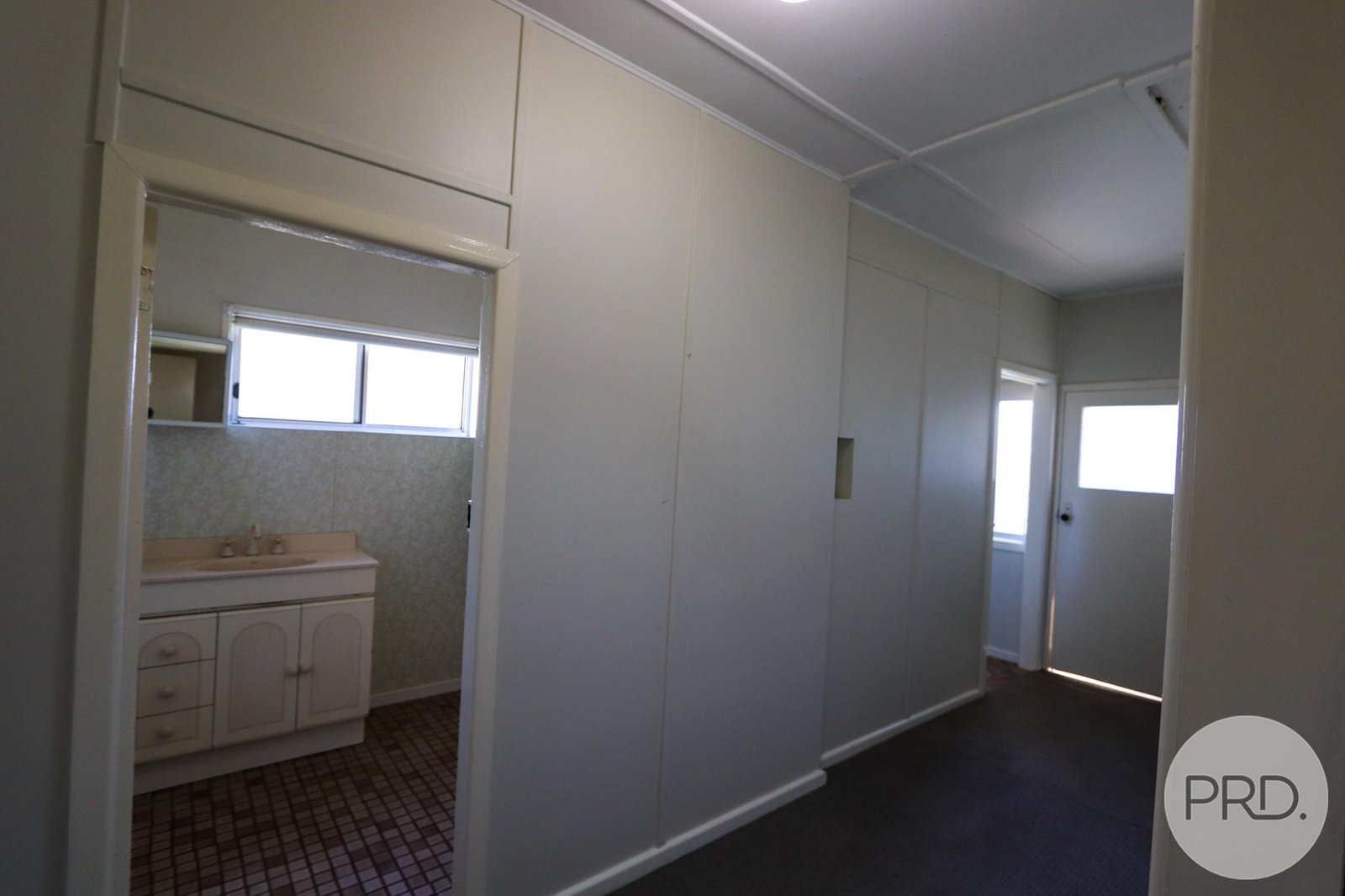 83 Murray Street TUMBARUMBA 9