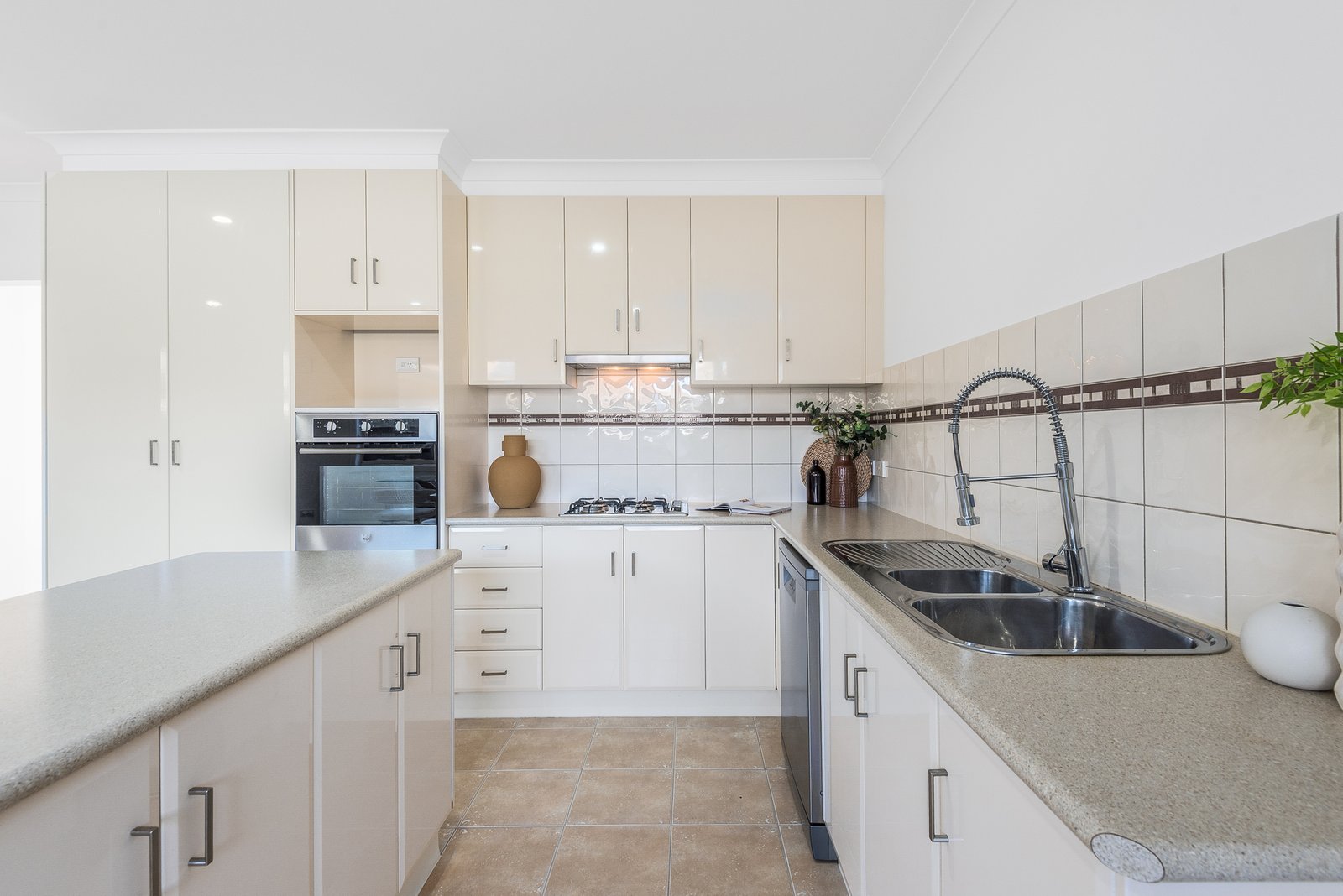 Gallery: 83 Osborne Avenue