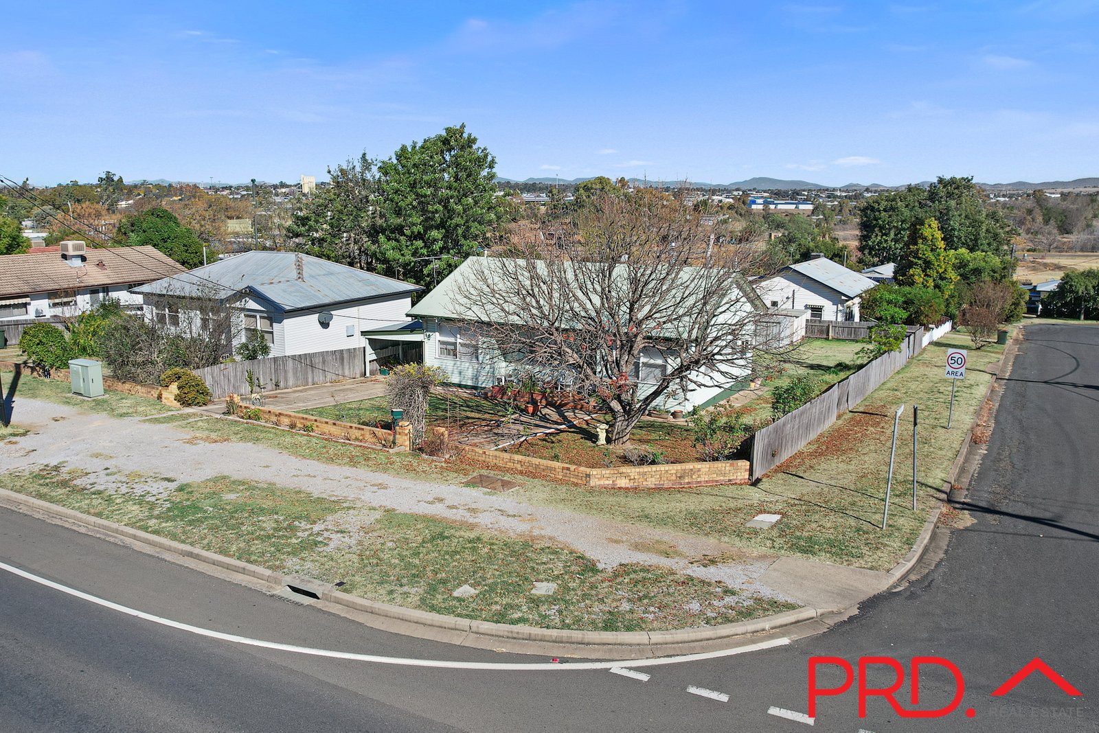 83 Peel Street TAMWORTH 2