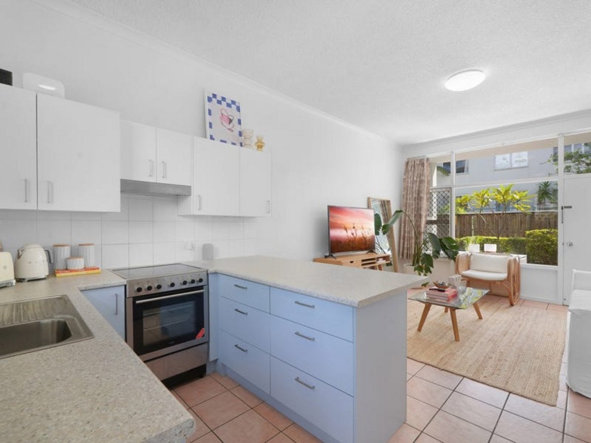 8/3 Redondo Avenue MIAMI 1