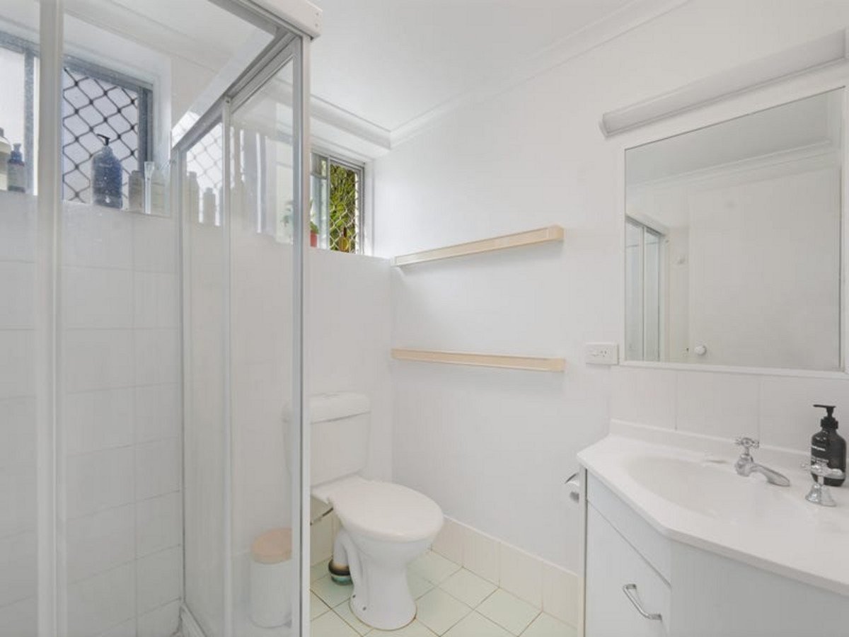 8/3 Redondo Avenue MIAMI 7