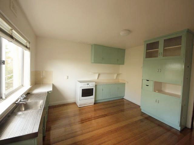 83 Renfrew Circle GOODWOOD 2