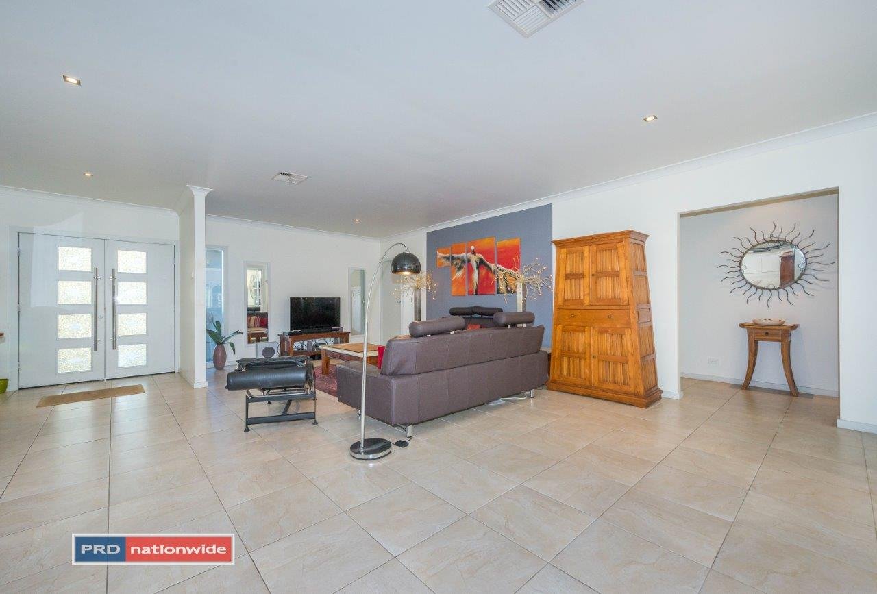 83 Salamander Way SALAMANDER BAY 17