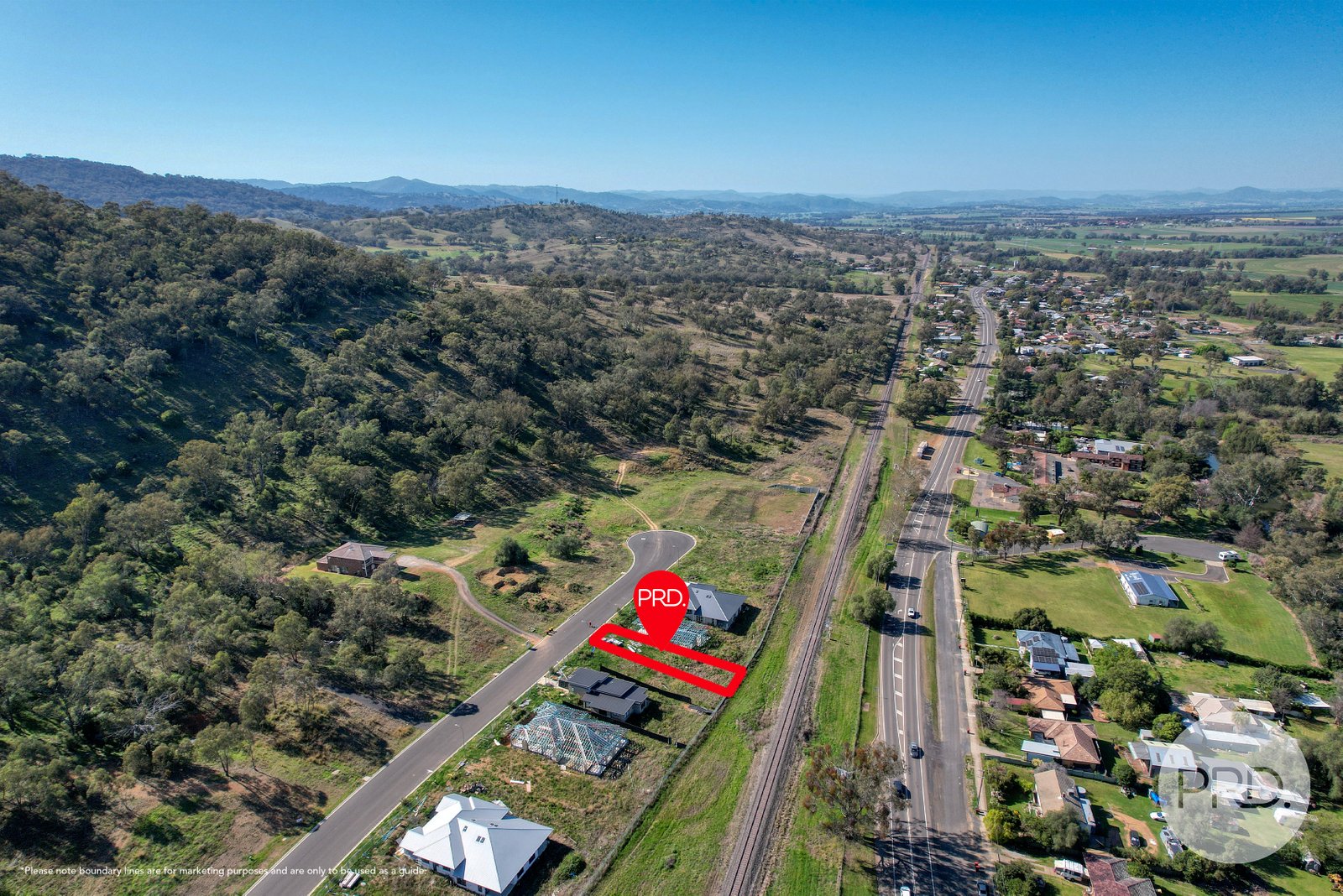 83 Valley Drive TAMWORTH 3