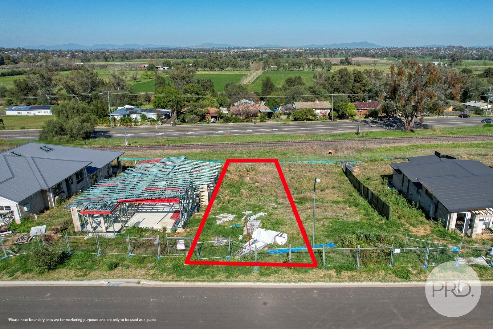 83 Valley Drive TAMWORTH 6