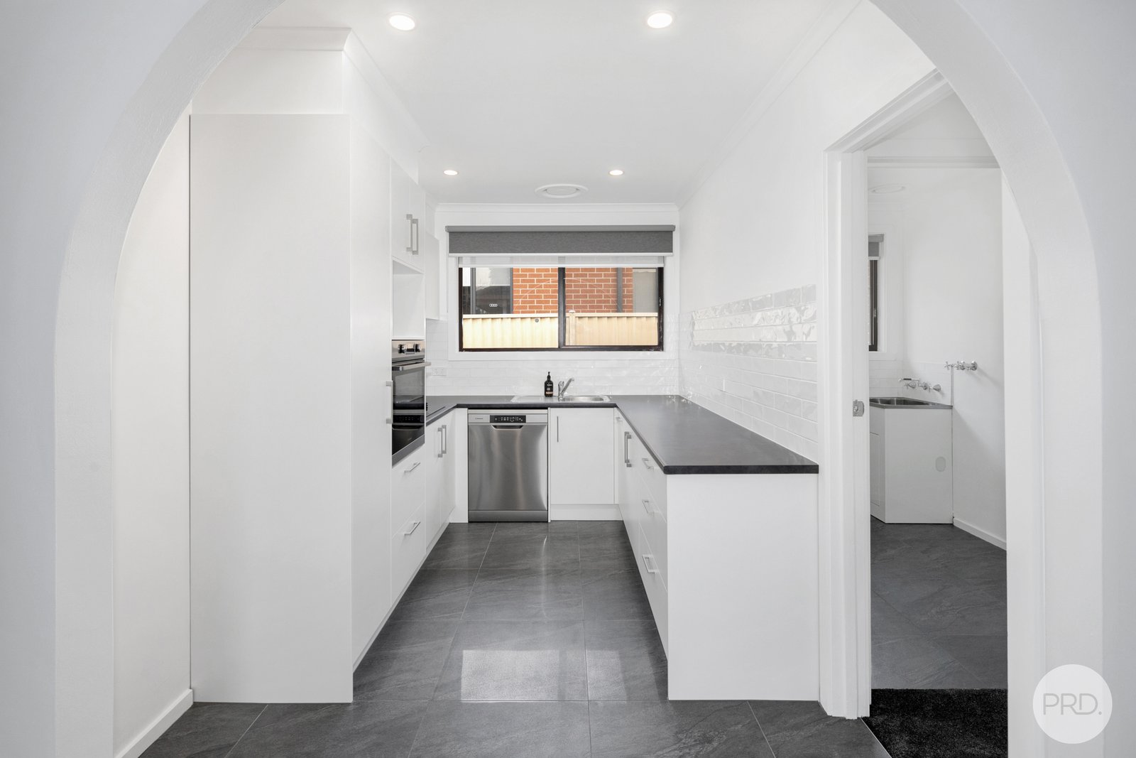 8/3 Verdon Street SEBASTOPOL 4