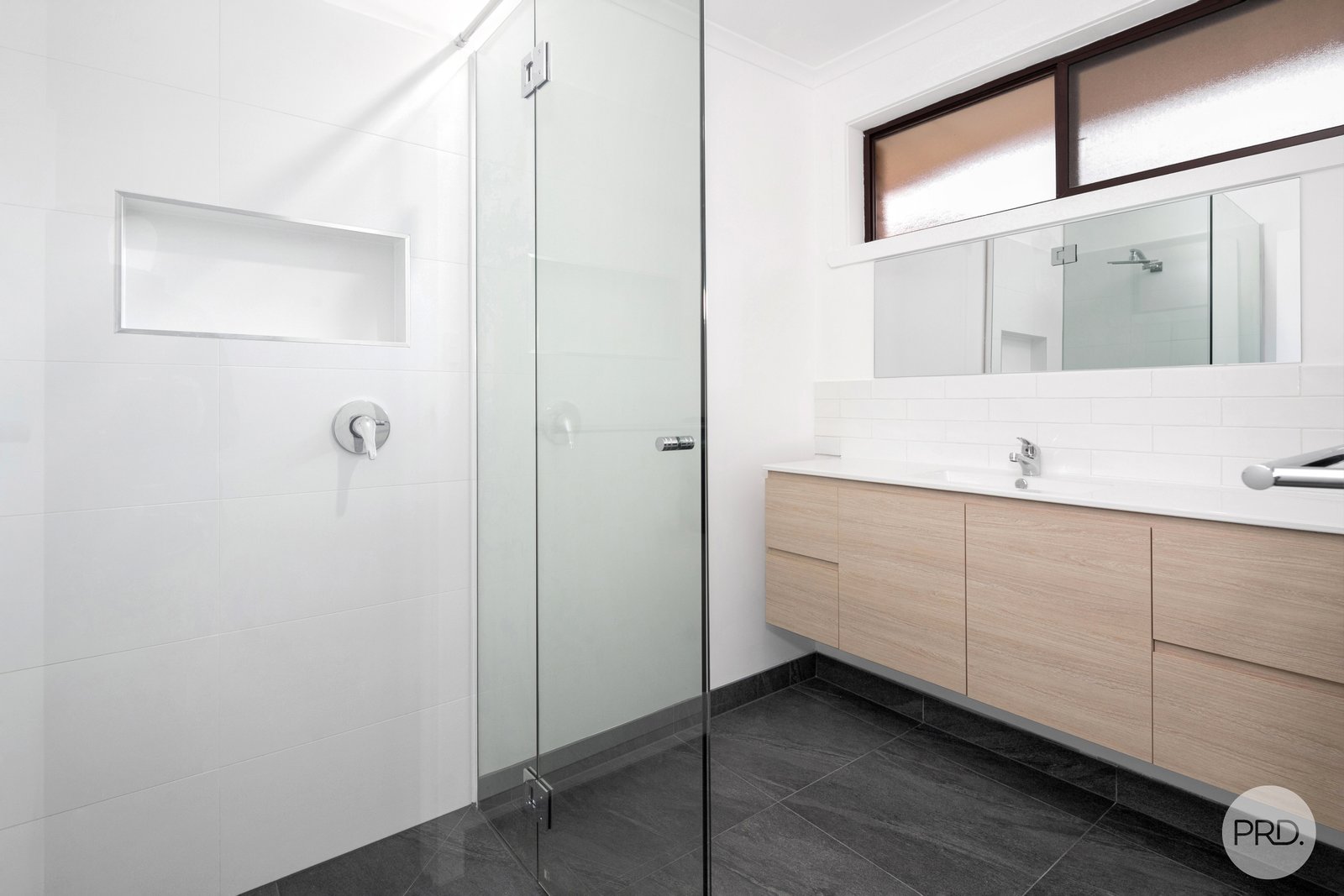 8/3 Verdon Street SEBASTOPOL 7